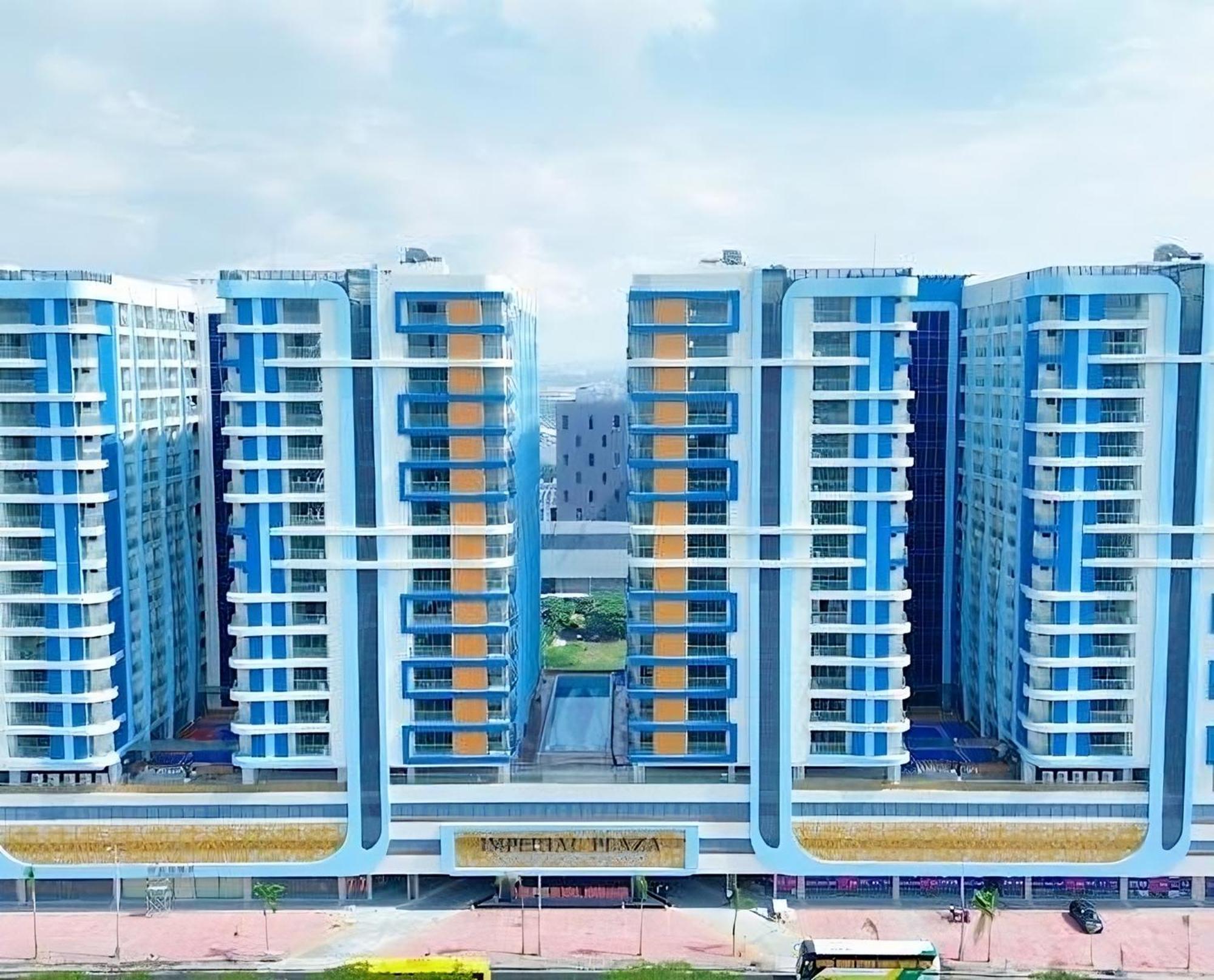 L Condotel Paranaque City Buitenkant foto