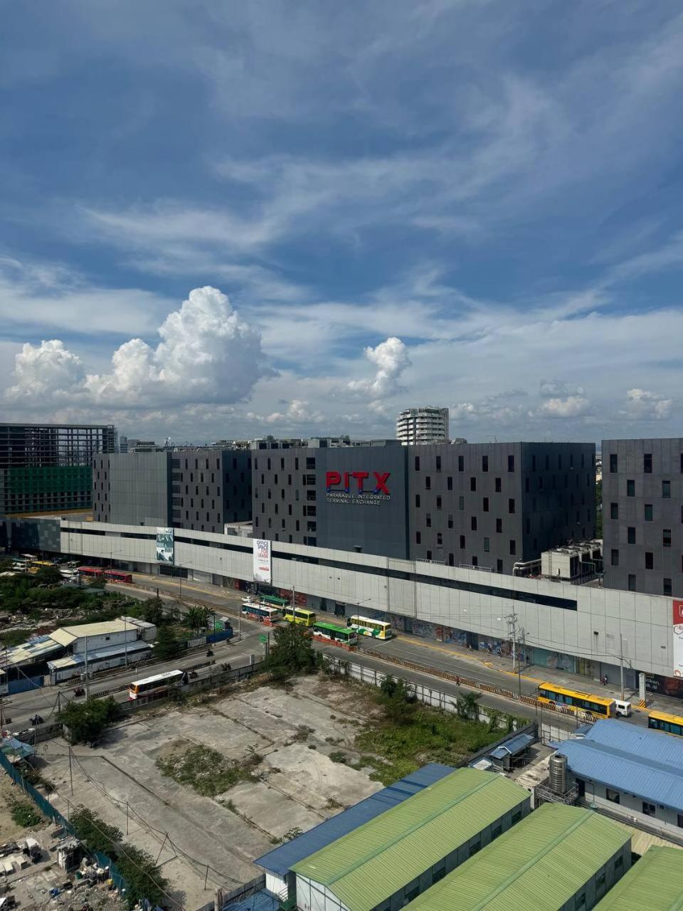 L Condotel Paranaque City Buitenkant foto