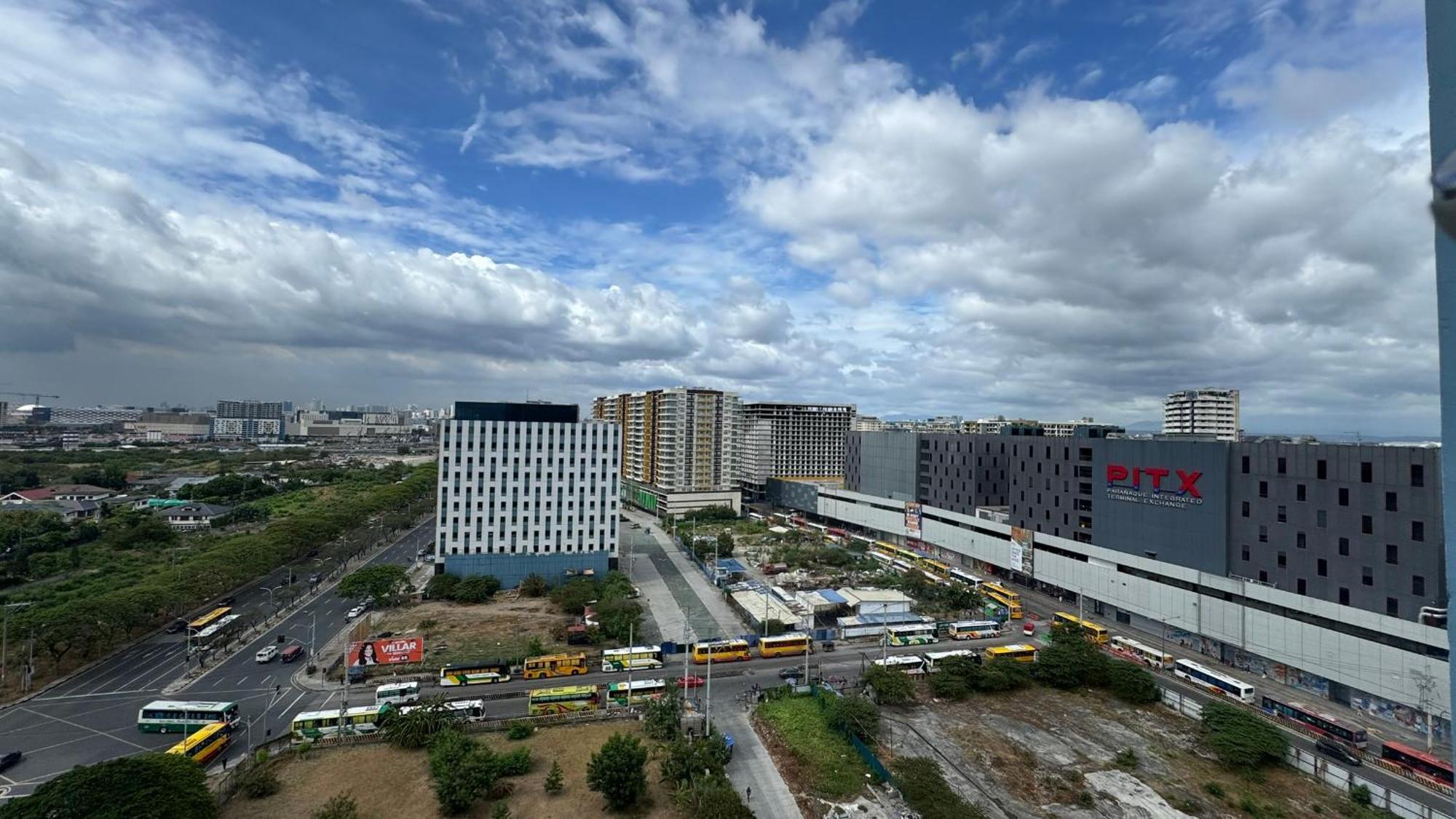 L Condotel Paranaque City Buitenkant foto