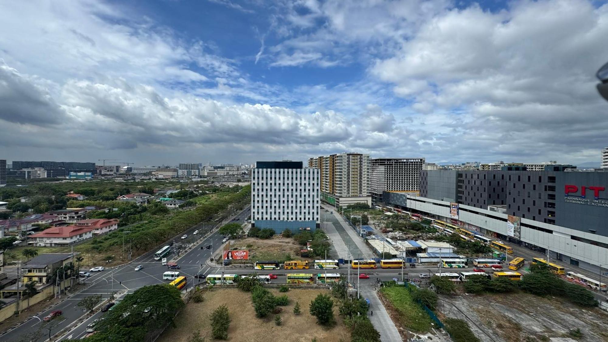 L Condotel Paranaque City Buitenkant foto